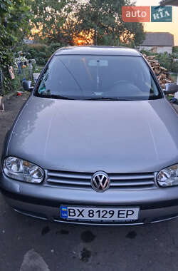Хетчбек Volkswagen Golf 2002 в Хмельницькому