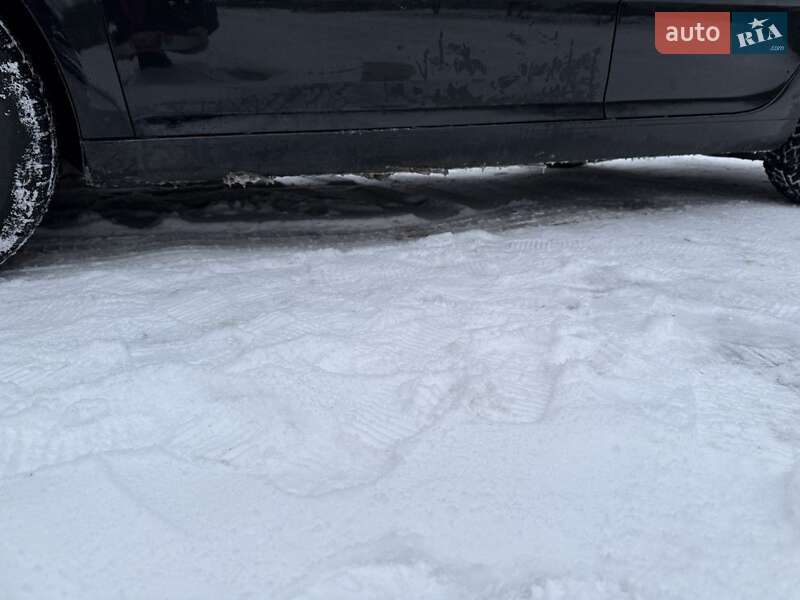 Хетчбек Volkswagen Golf 2007 в Золочеві