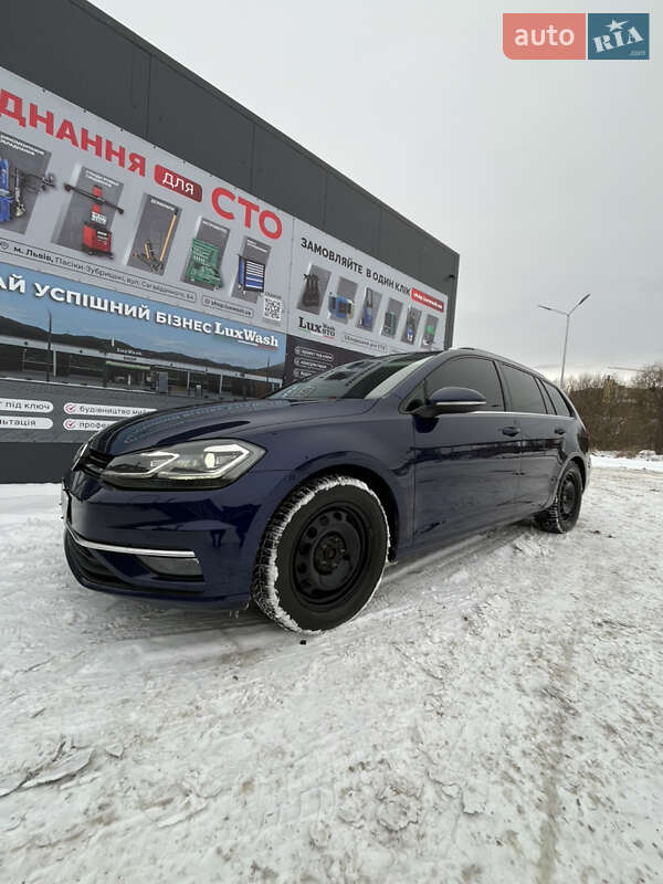 Универсал Volkswagen Golf 2017 в Львове