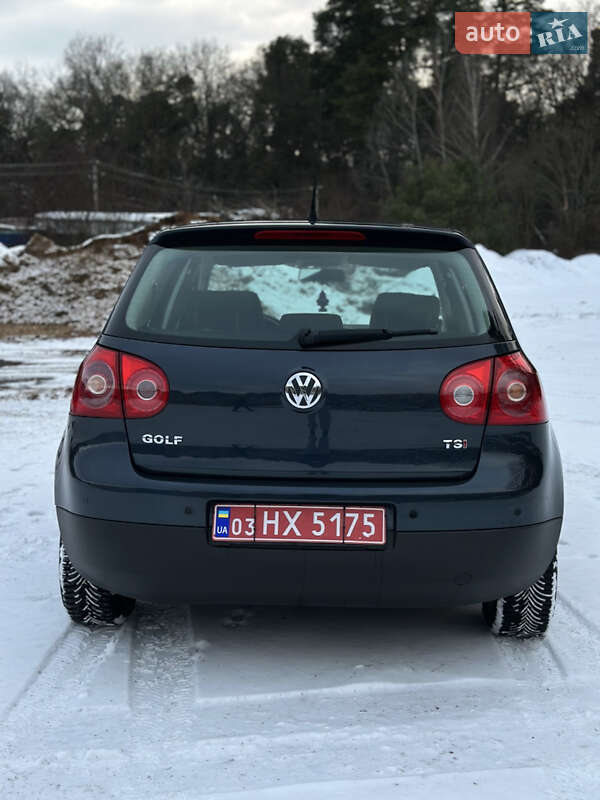 Хетчбек Volkswagen Golf 2008 в Луцьку