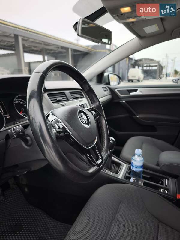 Універсал Volkswagen Golf 2014 в Львові