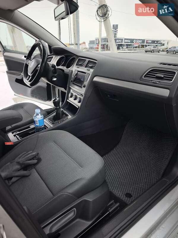 Універсал Volkswagen Golf 2014 в Львові