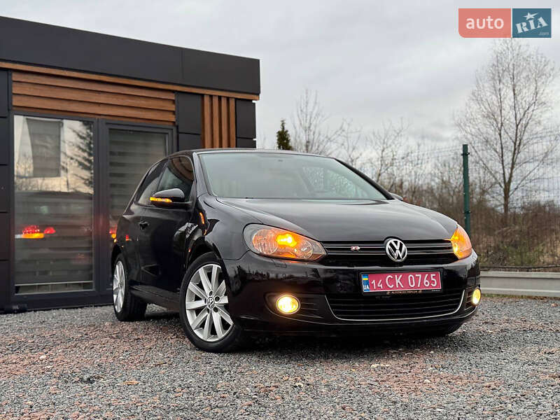Хетчбек Volkswagen Golf 2010 в Дрогобичі