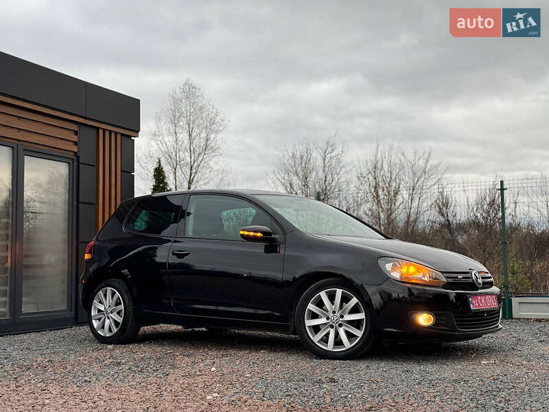 Хетчбек Volkswagen Golf 2010 в Дрогобичі