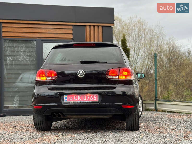 Хетчбек Volkswagen Golf 2010 в Дрогобичі