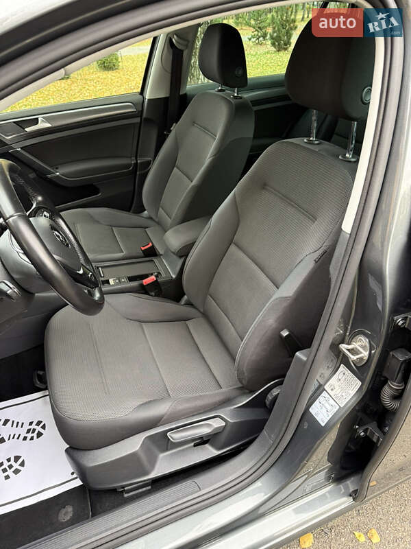 Універсал Volkswagen Golf 2018 в Хмельницькому