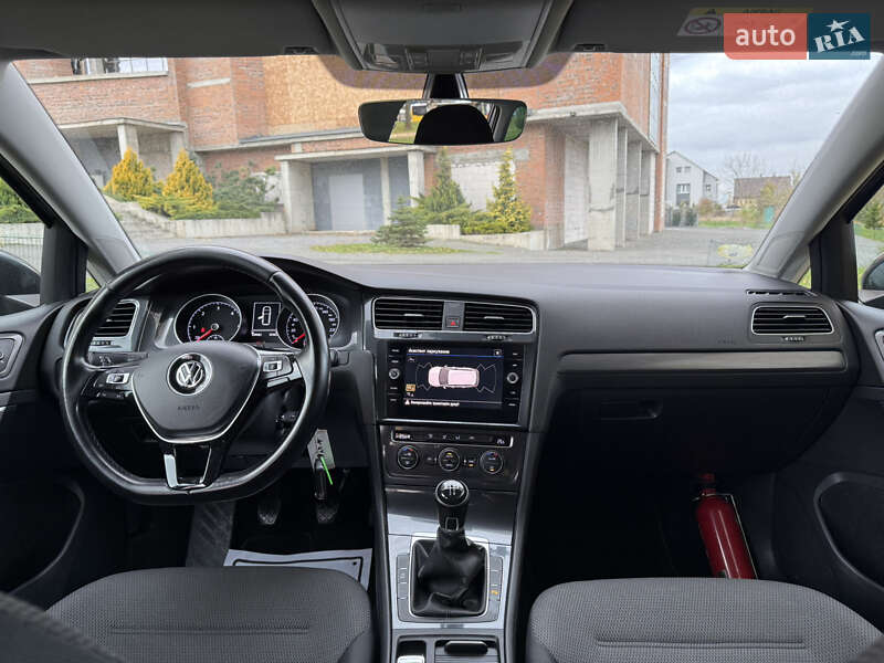 Універсал Volkswagen Golf 2018 в Хмельницькому