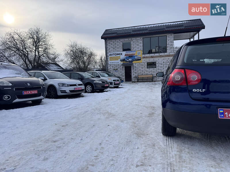 Хетчбек Volkswagen Golf 2007 в Звенигородці