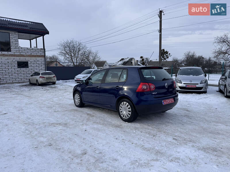 Хетчбек Volkswagen Golf 2007 в Звенигородці