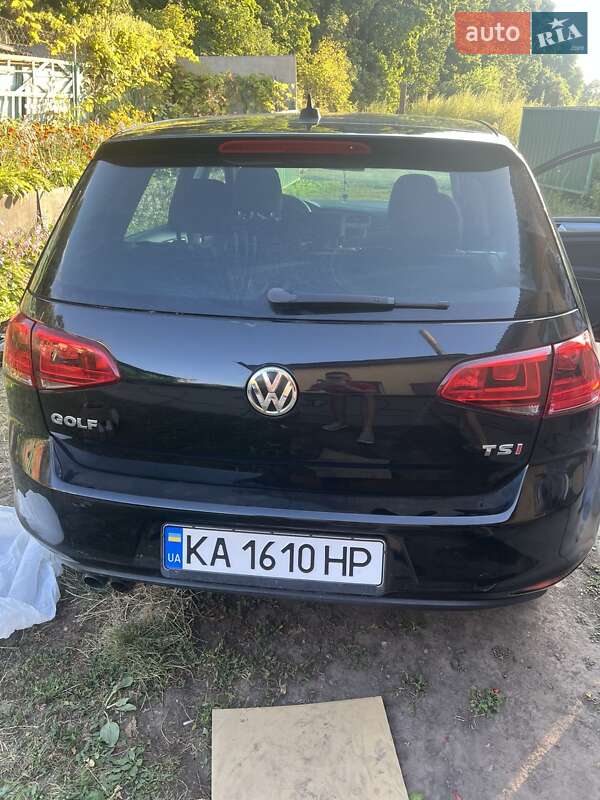 Хетчбек Volkswagen Golf 2017 в Києві