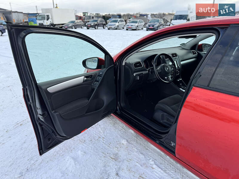 Хетчбек Volkswagen Golf 2009 в Луцьку