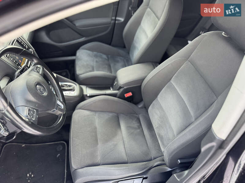 Хетчбек Volkswagen Golf 2009 в Луцьку