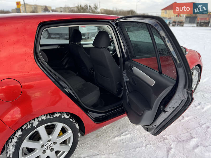 Хетчбек Volkswagen Golf 2009 в Луцьку