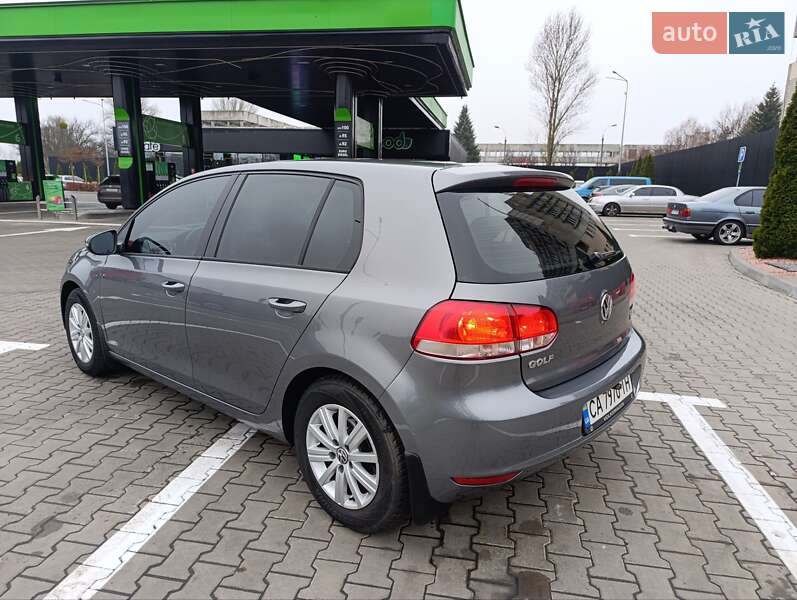Хэтчбек Volkswagen Golf 2012 в Черкассах