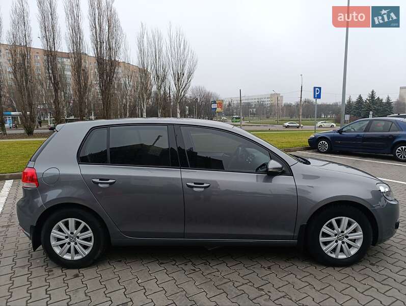 Хэтчбек Volkswagen Golf 2012 в Черкассах