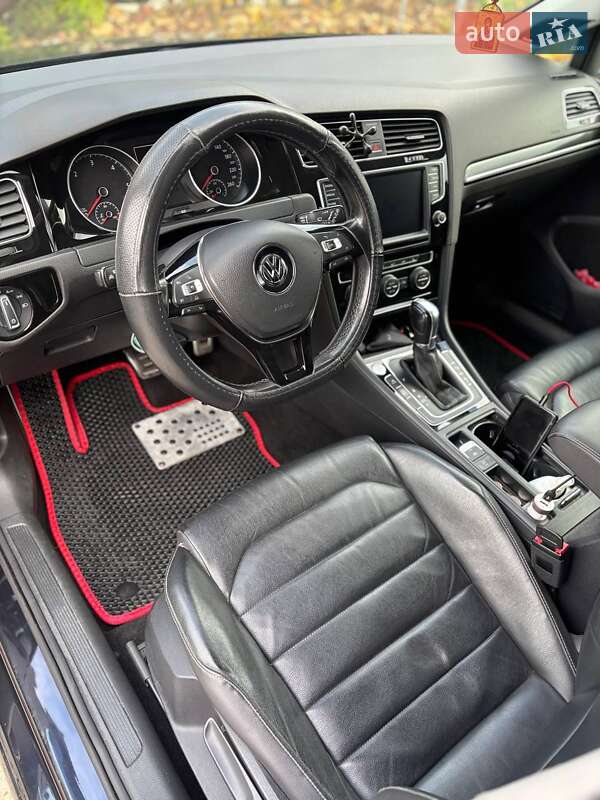 Универсал Volkswagen Golf 2013 в Глыбокой