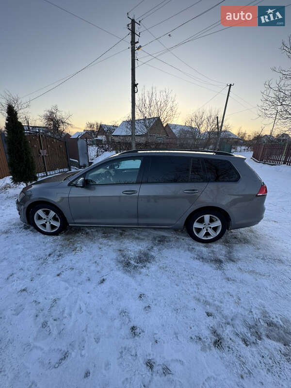 Універсал Volkswagen Golf 2013 в На Новій Борові