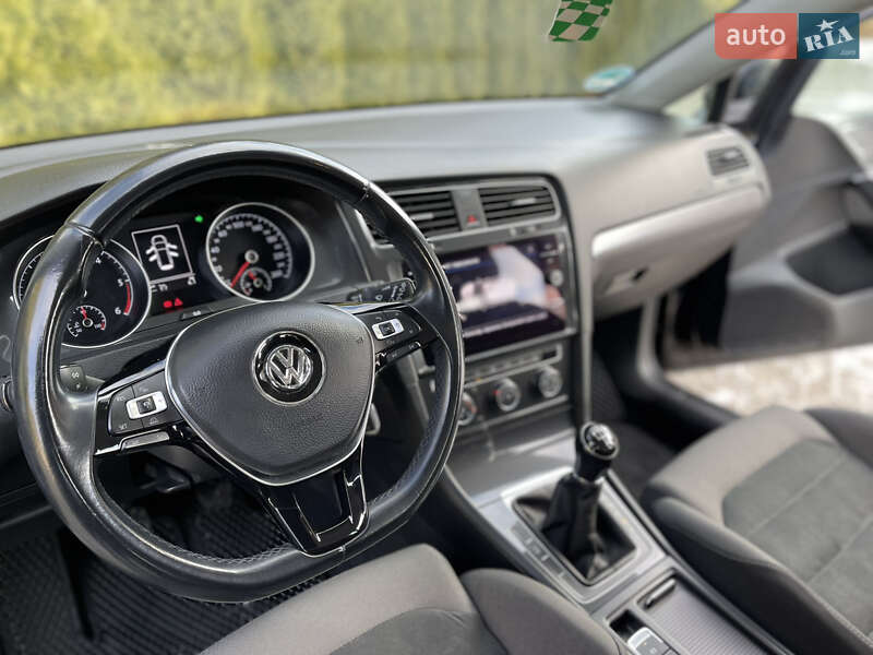 Універсал Volkswagen Golf 2018 в Самборі