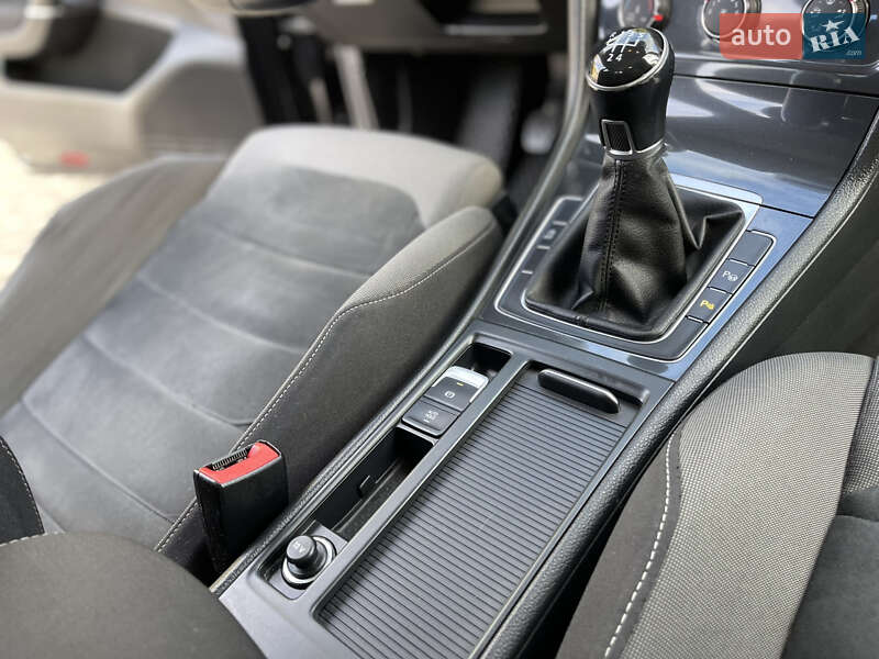 Універсал Volkswagen Golf 2018 в Самборі