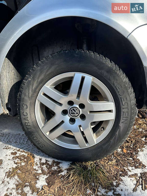 Универсал Volkswagen Golf 2000 в Могилев-Подольске