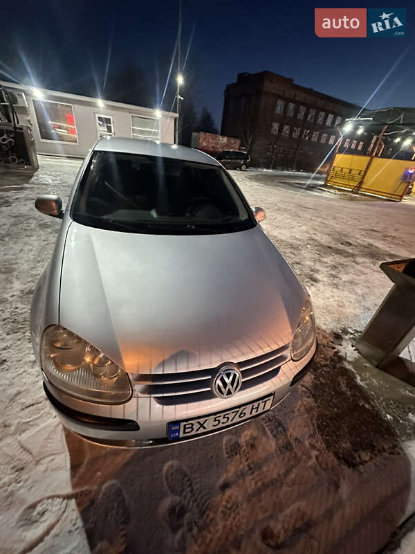 Хэтчбек Volkswagen Golf 2004 в Бердичеве