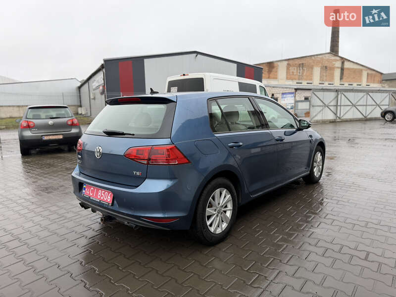 Хэтчбек Volkswagen Golf 2015 в Луцке