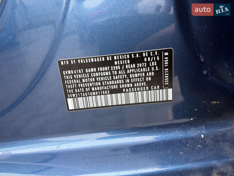 Хэтчбек Volkswagen Golf 2015 в Луцке