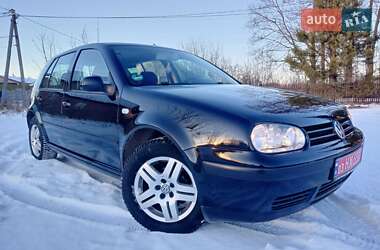 Хэтчбек Volkswagen Golf 2003 в Смыковцы