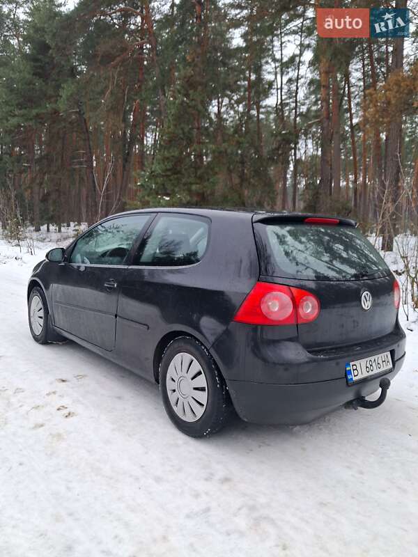 Хэтчбек Volkswagen Golf 2004 в Ахтырке фото 2 Хэтчбек Volkswagen Golf 2004 в Ахтырке