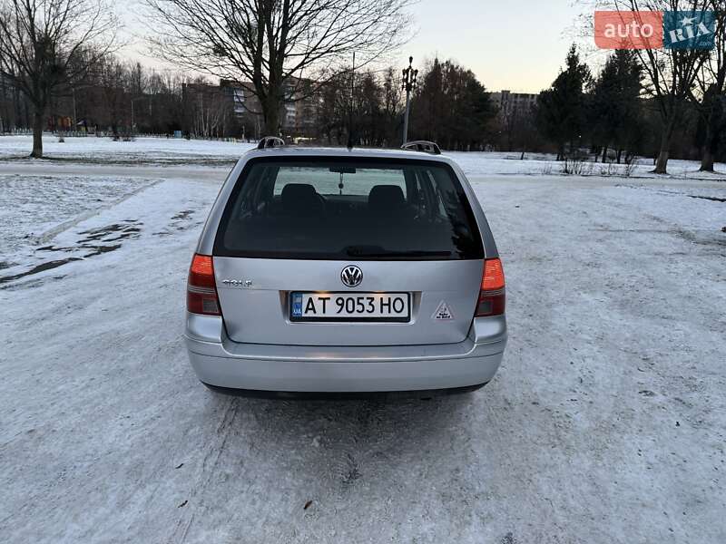 Универсал Volkswagen Golf 2003 в Ровно
