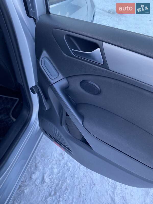 Хетчбек Volkswagen Golf 2011 в Львові фото 19 Хетчбек Volkswagen Golf 2011 в Львові