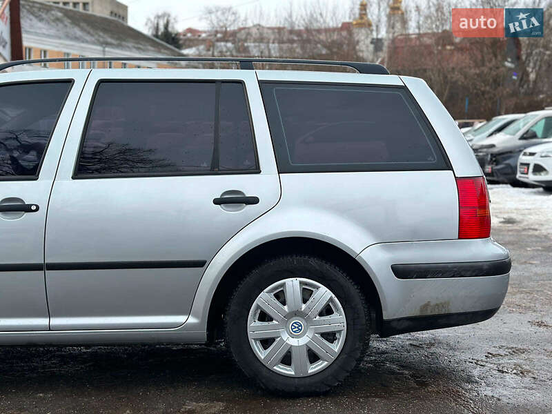Універсал Volkswagen Golf 2002 в Вінниці