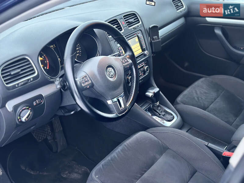 Универсал Volkswagen Golf 2011 в Староконстантинове