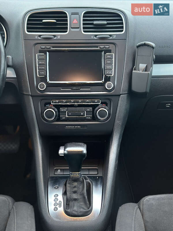 Универсал Volkswagen Golf 2011 в Староконстантинове