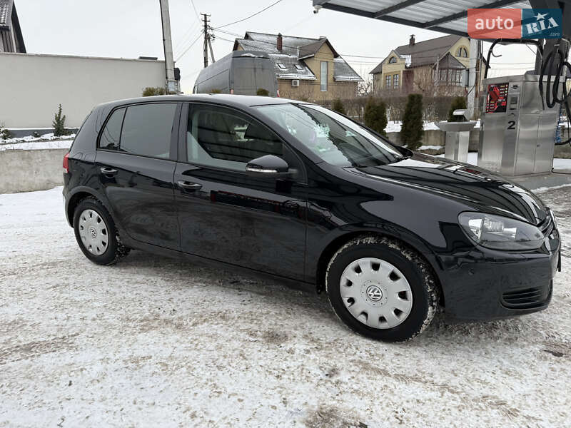 Хэтчбек Volkswagen Golf 2010 в Белой Церкви