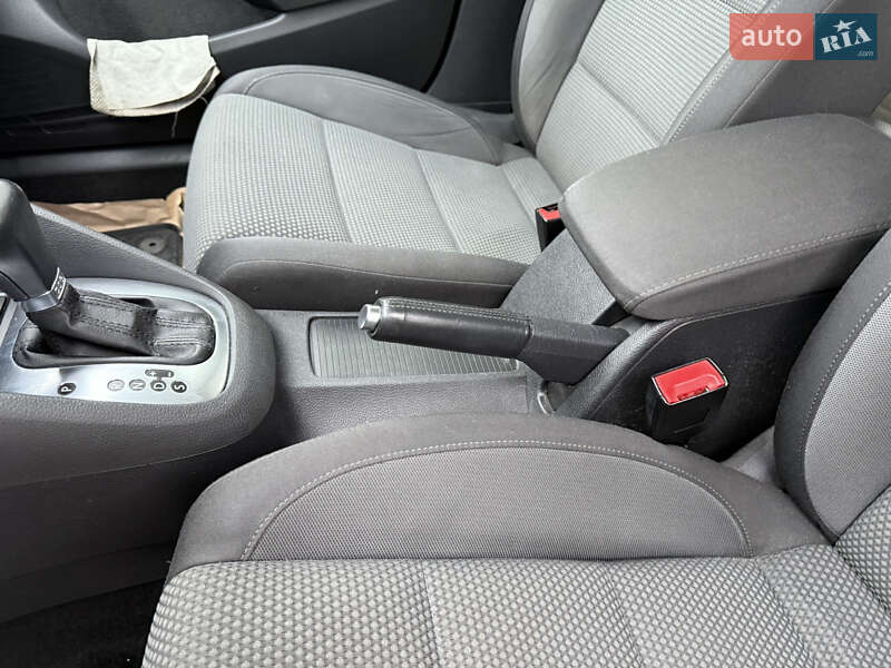 Хэтчбек Volkswagen Golf 2010 в Белой Церкви