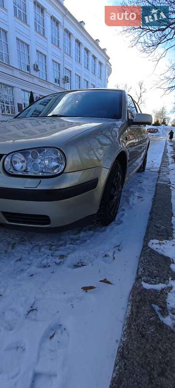 Хэтчбек Volkswagen Golf 2001 в Белой Церкви