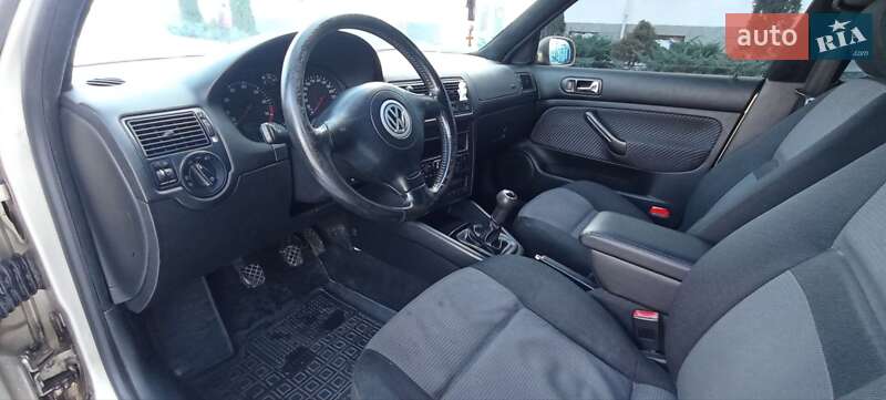 Хэтчбек Volkswagen Golf 2001 в Белой Церкви