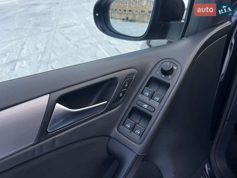 Хетчбек Volkswagen Golf 2011 в Луцьку фото 16 Хетчбек Volkswagen Golf 2011 в Луцьку