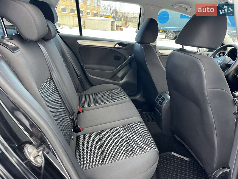 Хетчбек Volkswagen Golf 2011 в Луцьку фото 23 Хетчбек Volkswagen Golf 2011 в Луцьку