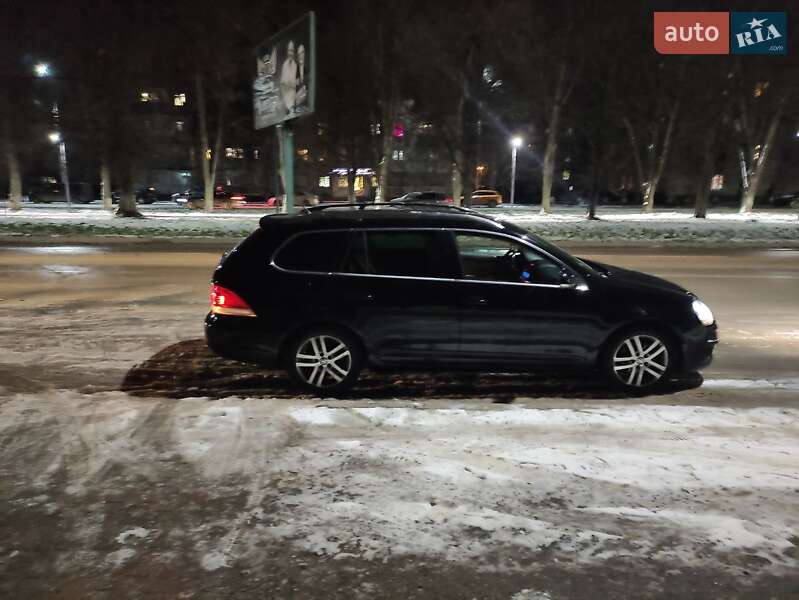 Универсал Volkswagen Golf 2009 в Каменец-Подольском