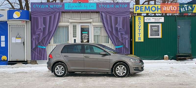 Хетчбек Volkswagen Golf 2012 в Києві