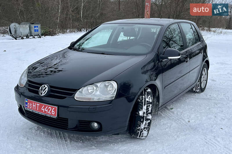 Хетчбек Volkswagen Golf 2006 в Коростені