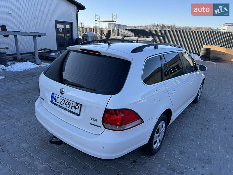 Універсал Volkswagen Golf 2009 в Володимирі