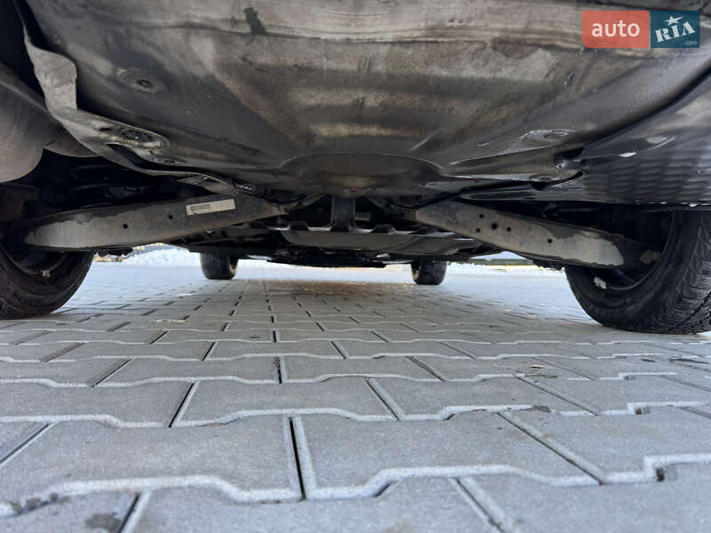 Універсал Volkswagen Golf 2009 в Володимирі