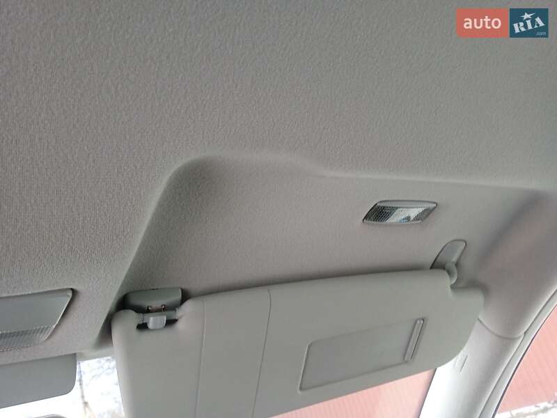 Хетчбек Volkswagen Golf 2003 в Красилові