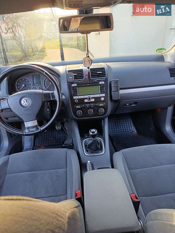 Універсал Volkswagen Golf 2009 в Луцьку