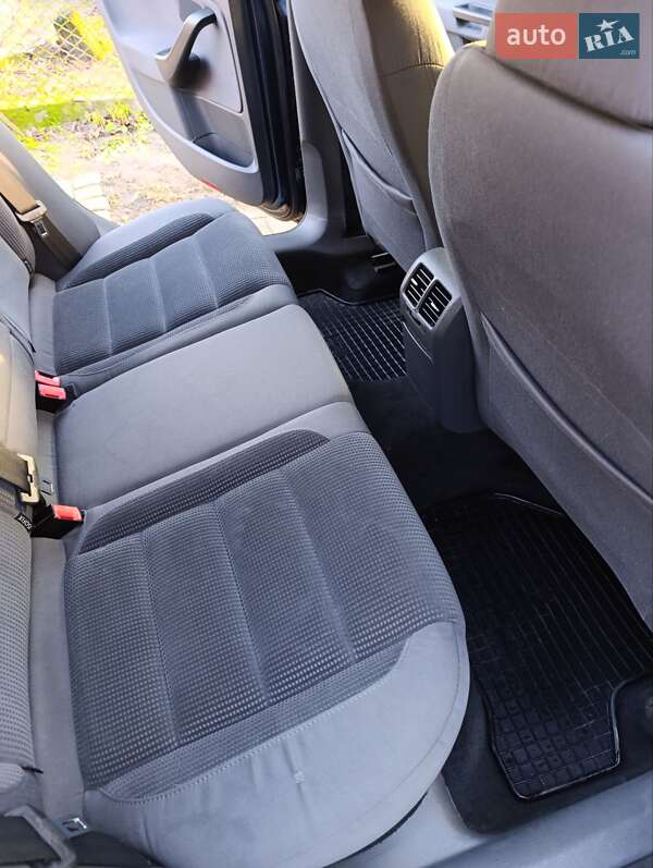 Універсал Volkswagen Golf 2009 в Луцьку