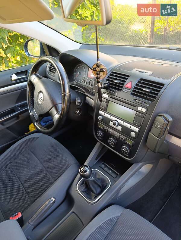 Універсал Volkswagen Golf 2009 в Луцьку