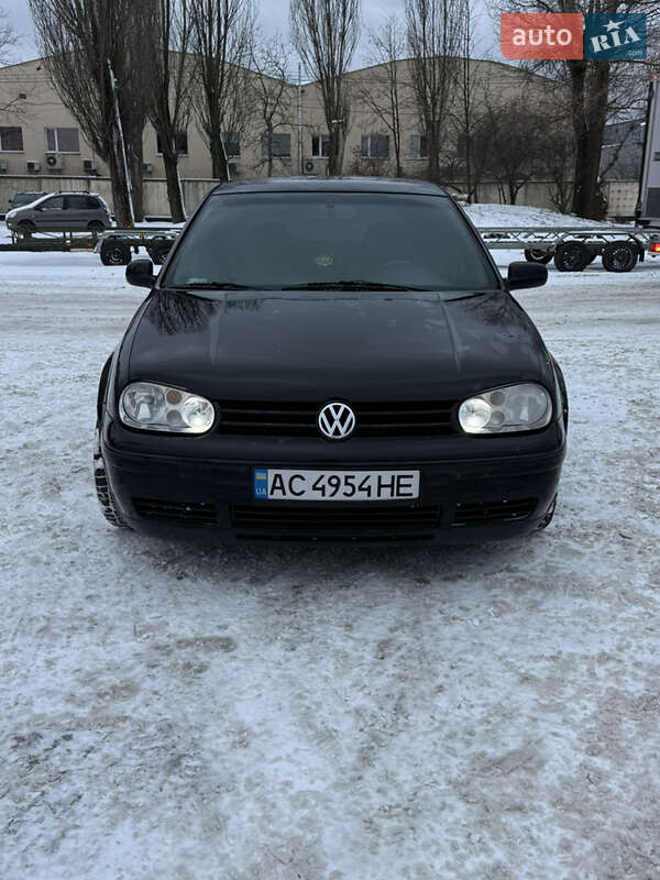 Хетчбек Volkswagen Golf 1999 в Києві